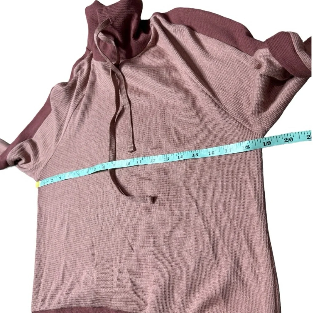 Monrow spandex rose